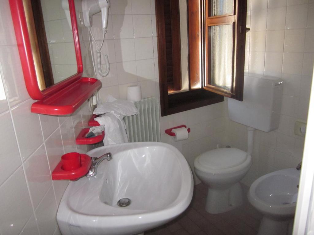 Moggio Udinese Albergo Leon Bianco חדר תמונה