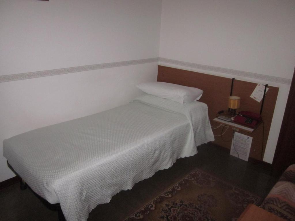 Moggio Udinese Albergo Leon Bianco חדר תמונה