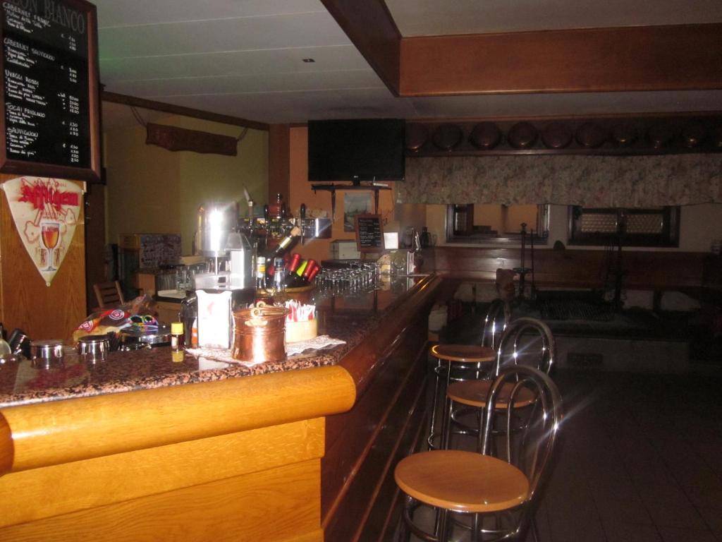 Moggio Udinese Albergo Leon Bianco מראה חיצוני תמונה